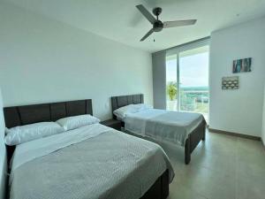 Espectacular Apartamento 211 M2, Playa Dormida Dos