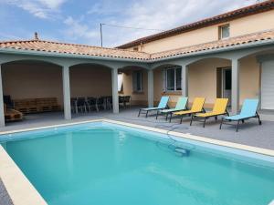 Maisons de vacances Gite de campagne 14 personnes : photos des chambres