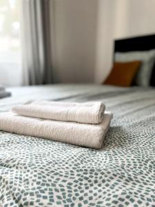 Lily Apart - Ideal for groups and families near train station