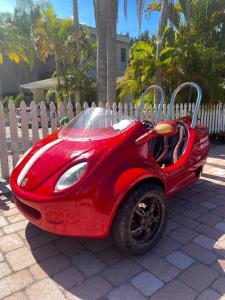 Sea Horse One Bedroom Pool Walk to Beach