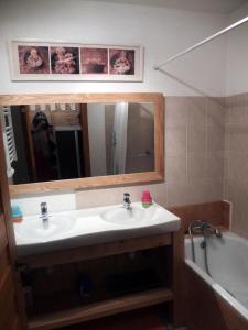 Résidence Les Arolles - 2 pièces cabine 6 personnes exposé Sud-Est MAE-3731