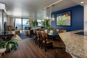 Spacious Luxury Oceanfront Condo w Huge Views