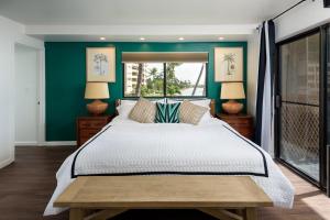 Spacious Luxury Oceanfront Condo w Huge Views