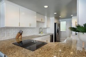 Spacious Luxury Oceanfront Condo w Huge Views