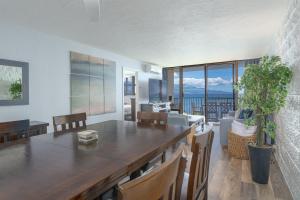 Direct Oceanfront—Fully remodeled—Sleeps 6