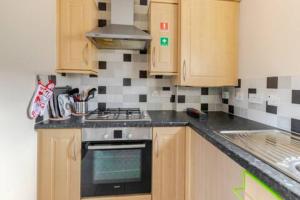 Lovely Apartment with Garden & Parking