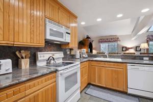 The Charter at Beaver Creek E4305