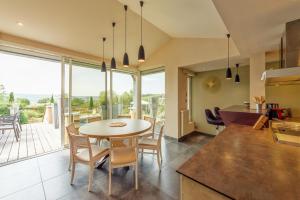 Villas La Villa Bleue, Luxe, Piscine et Spa : photos des chambres