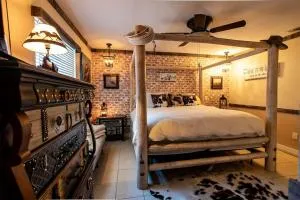 Texas Lonestar Farmhouse - Roanoke