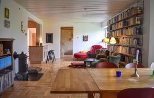 4 Bedroom Amazing Home In Simrishamn