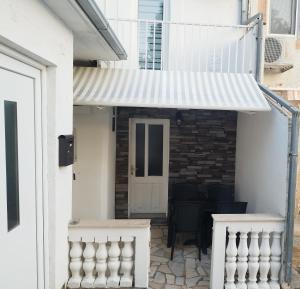 Apartments with a parking space Povile, Novi Vinodolski - 16127