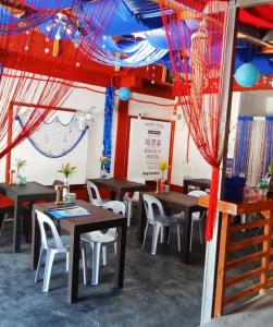 Joes Dawgs staycation