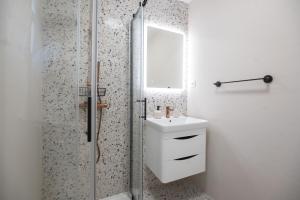 Holiday house with a parking space Vir - 23510