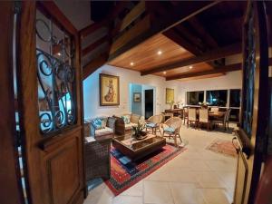 Casa em condomínio de luxo - Patrimônio 352