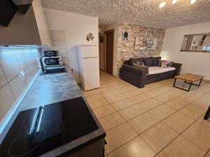 Apartments with parking space Vir - 22626