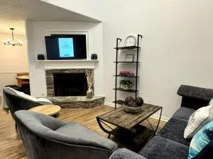 Bright Spacious Renovated Home Master on Main - 温德