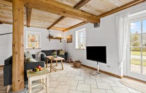 4 Bedroom Cozy Home In Vestervig