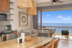 Unique BEACH FRONT condo with concierge
