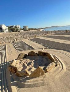 Unique BEACH FRONT condo with concierge