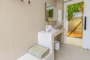 Mountain Skyline Glass House V1 Doi Sakad, Nan