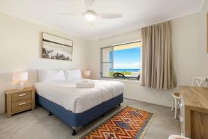 Absolute Beachfront Apartment 3B