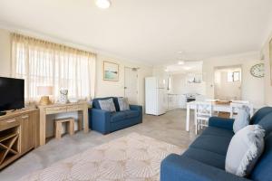 Absolute Beachfront Apartment 3B