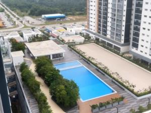 Pleasant Homestay 3 Bedroom stay near KLIA airport with pool and gym