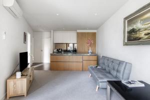 Modern Living in Perfect South Yarra Location