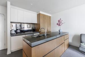 Modern Living in Perfect South Yarra Location