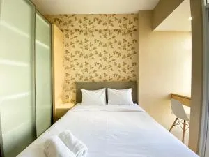 Homey and Best Deal Studio at Vasanta Innopark Apartment By Travelio - Cibuntu