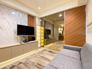 Comfortable Design 2BR with Working Space Apartment at Meikarta By Travelio