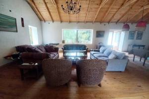 Spacious and comfy country house for friends