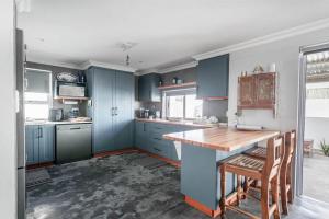 Stylish Coastal Retreat in Paternoster