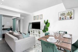Delightful Condo Beside U of T - Sleeps 3