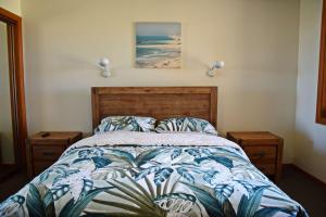 Seaview Townhouse 3 - Bring your own linen.