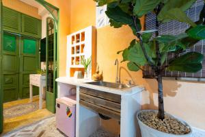 City Center - Rooftop Homestay - Outdoor Bathtub