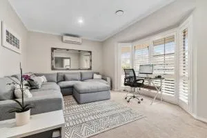 Magnificent Maxwell of Mornington! - Tyabb