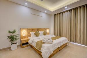 The Lodgers Luxury 1 BHK Serviced Apartment in Gurugram Near Millennium City Centre Metro