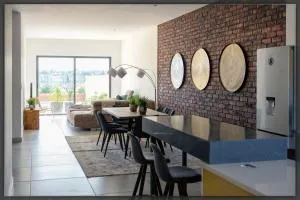 Iconyc Apartment - Brentwood Park