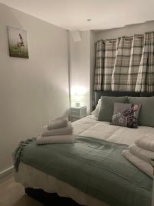 Wisteria Barn hot tub holidays in the Cotswolds