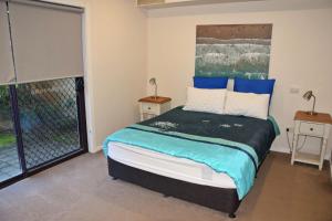 Watermark Apartment 1 - Bring your own linen.