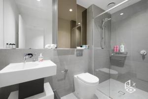 REST COLLECTION Apartments on West Side Place