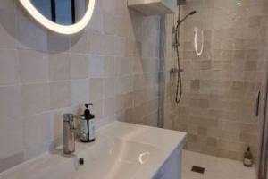 Bénodet au pied du port charmant Duplex neuf calme au cœur de la station