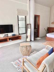 Tropical Crystal Villa