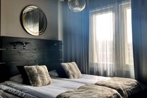 Hotel Golden Circle Suites