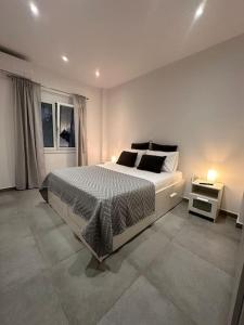 Cozy central apartment with yard