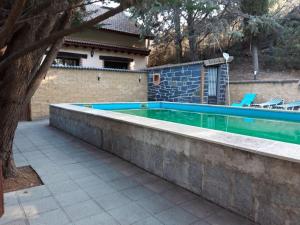 Casa para fiestas 16 personas, barbacoa y terraza