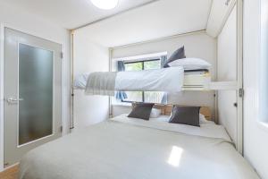 メゾンドミナ201号室