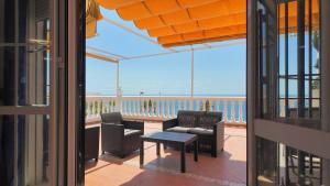 Beachfront 4BR - Pool - Terrace - Torremuelle