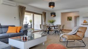 Modern villa in Pula